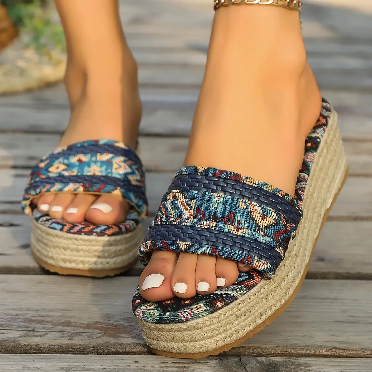 2025 Women's Ethnic Style Thick Sole Woven Holiday Slippers, Hemp Rope Platform Slippers, Boho Ladies Braided Slippers, Flatform Open Toe Beach Sandals