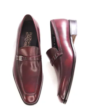 $850 SALVATORE FERRAGAMO - “Destin” Cherry Loafer With Engraved Bit - 11.5 EE