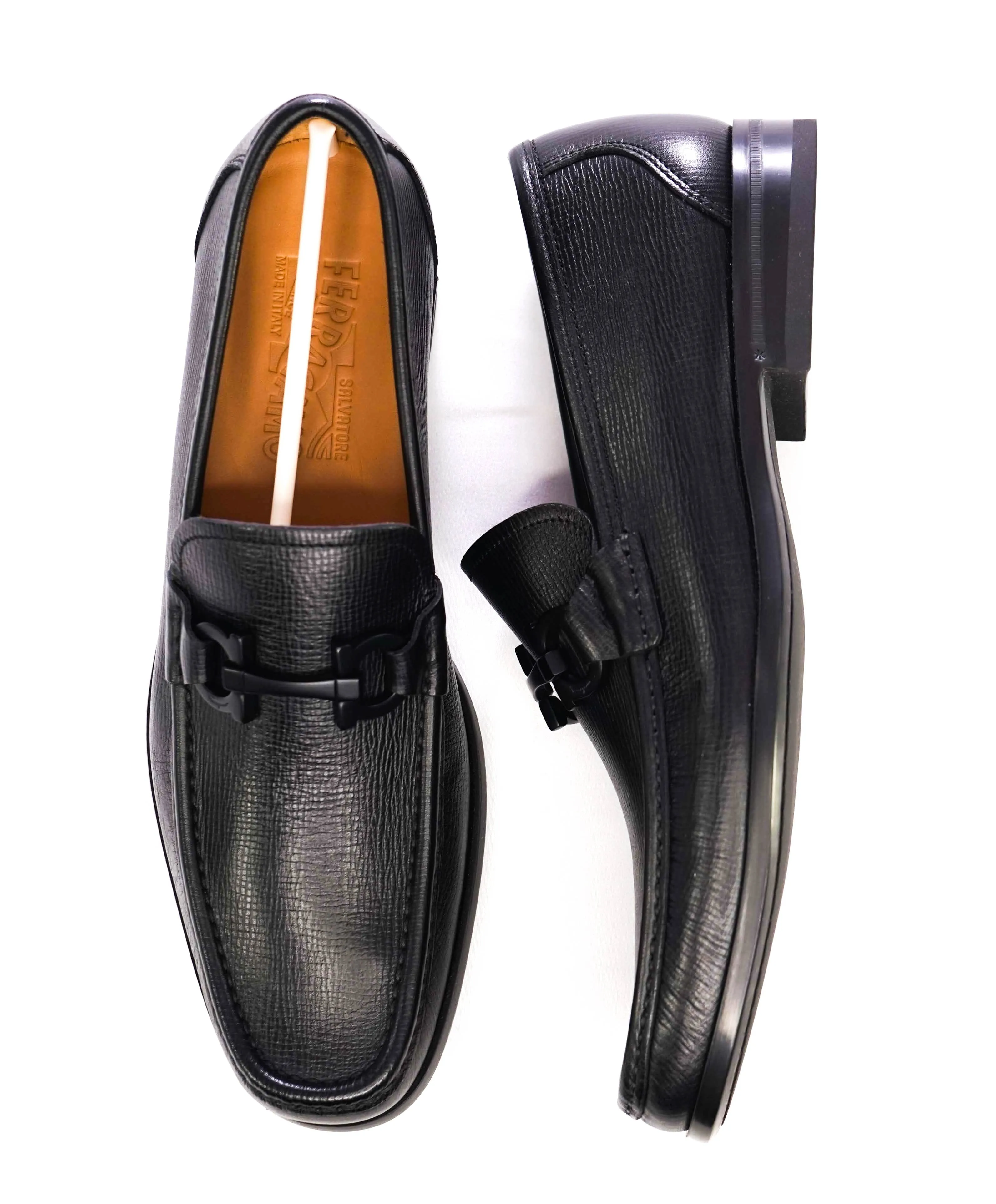 $850 SALVATORE FERRAGAMO - “GRANDIOSO 2" Gancini Bit Loafer Black Leather - 8 E
