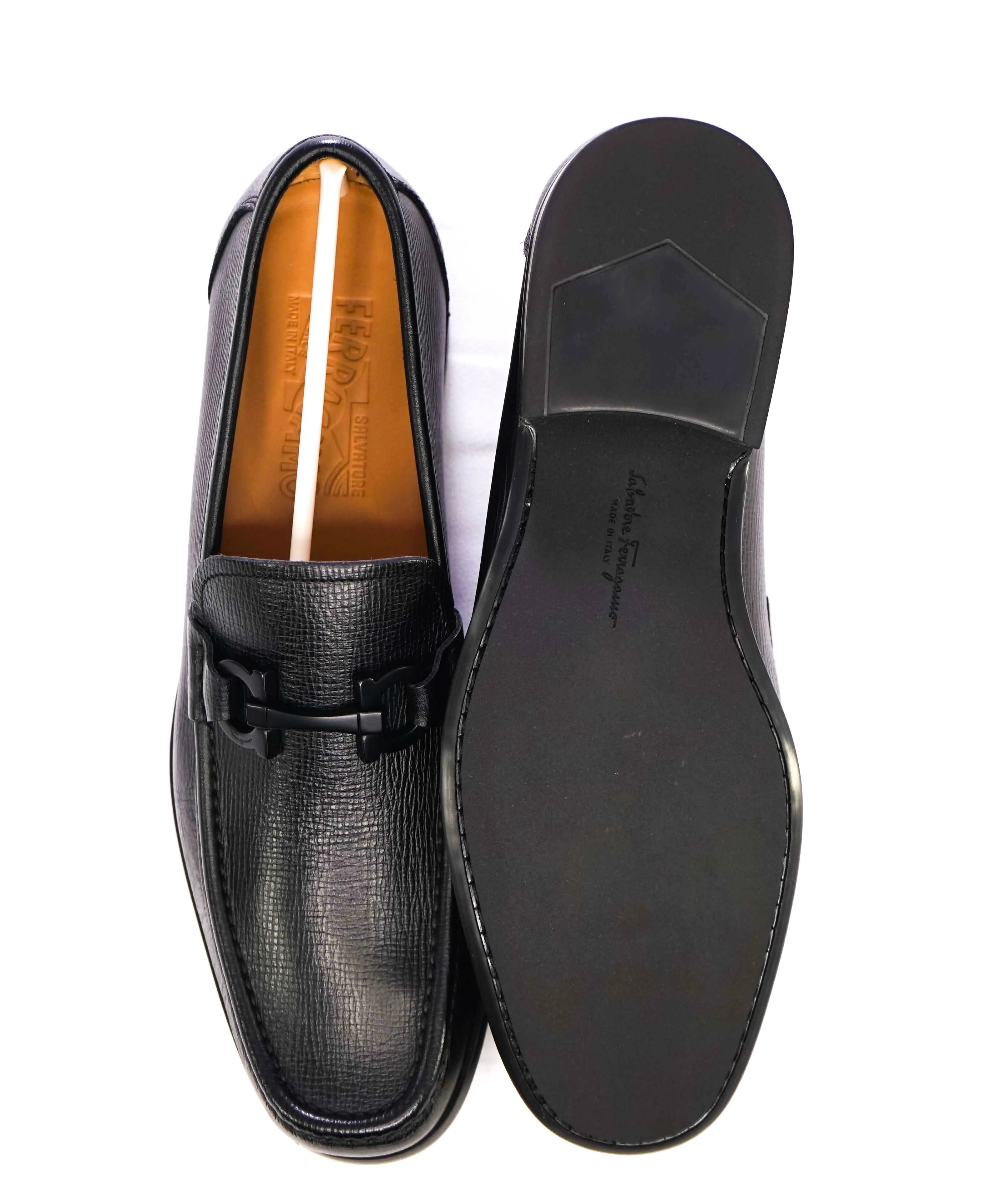 $850 SALVATORE FERRAGAMO - “GRANDIOSO 2" Gancini Bit Loafer Black Leather - 8 E