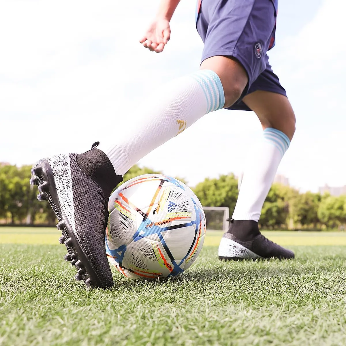 Adult Soccer Cleats Men Lightweight Football Boots Breathable Professional Sneaker Sport Athletic Ground Football Shoes
