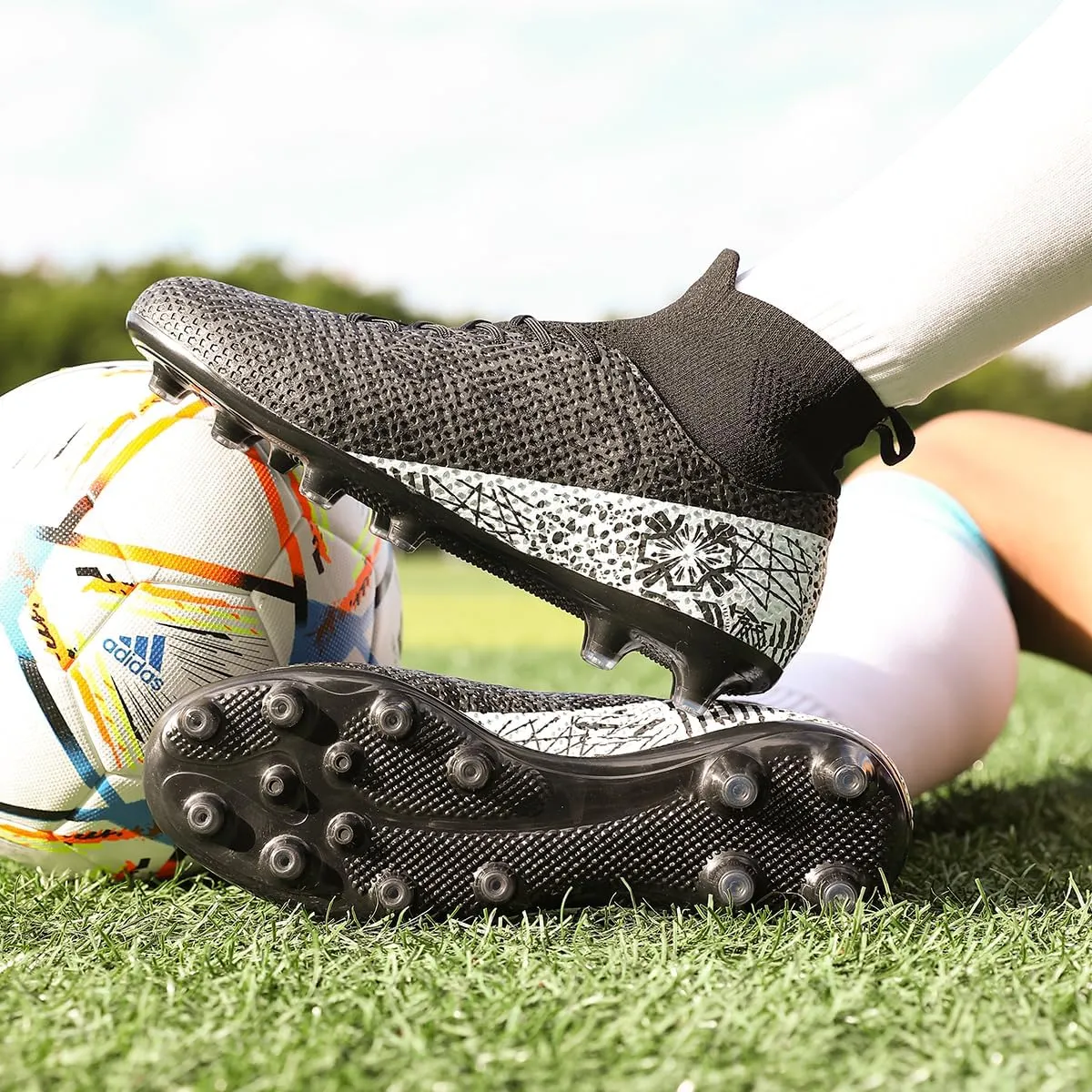 Adult Soccer Cleats Men Lightweight Football Boots Breathable Professional Sneaker Sport Athletic Ground Football Shoes