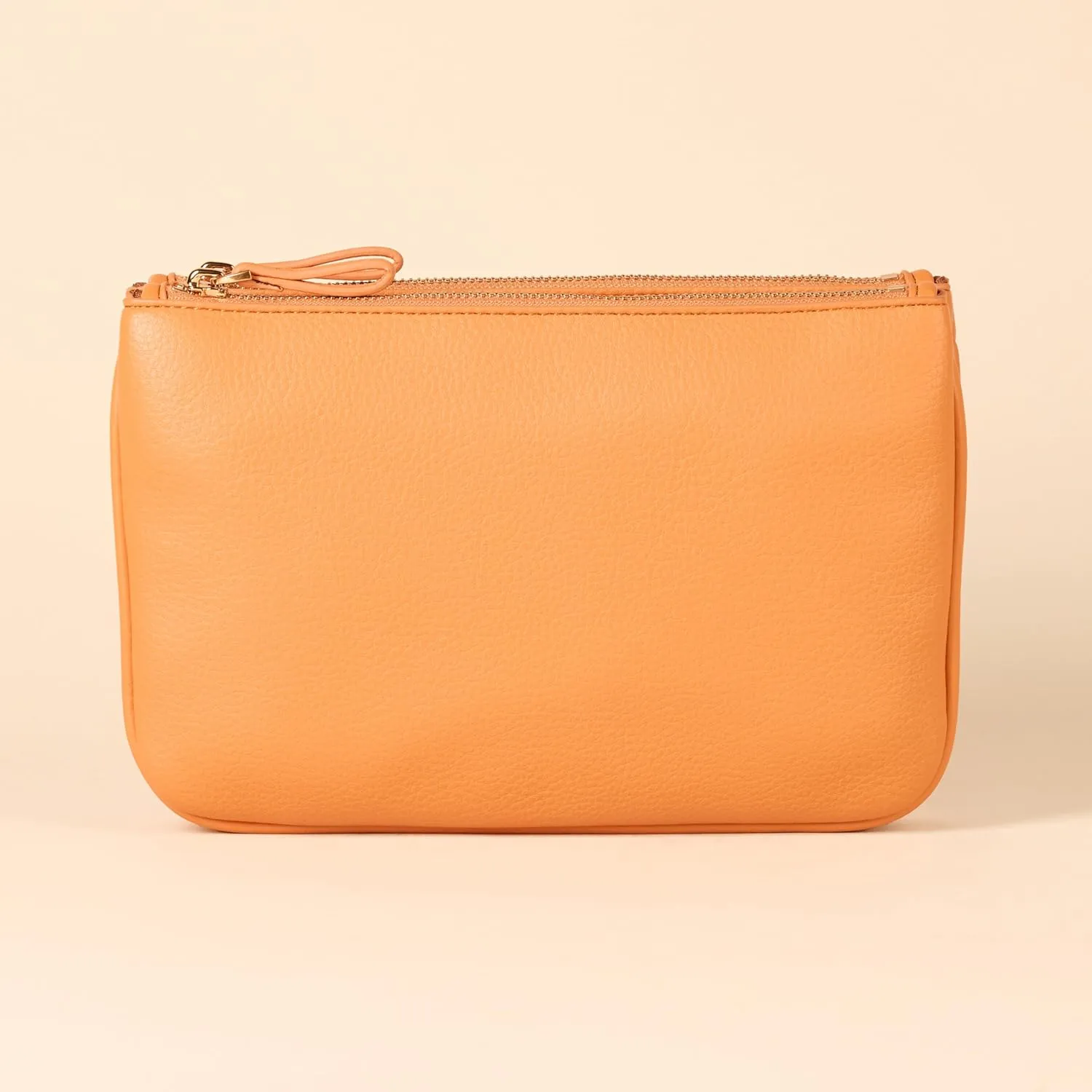 Amazon Essentials Women's Minimal Crossbody Bag