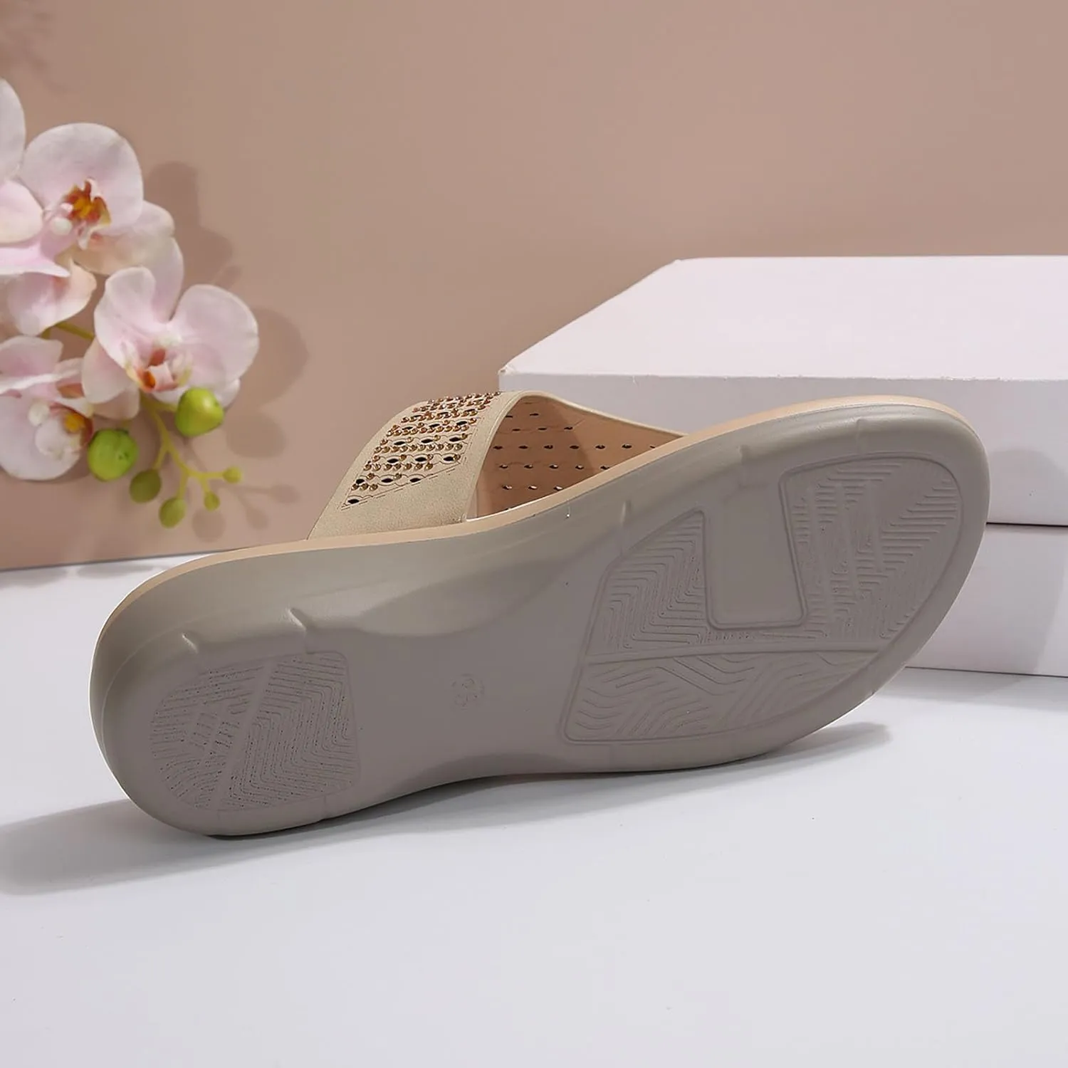 Arch Support Flip Flops Slippers for Women Summer Beach Walking Thong Sandals Comfort Low Wedge Clip Toe Sandal Shoes