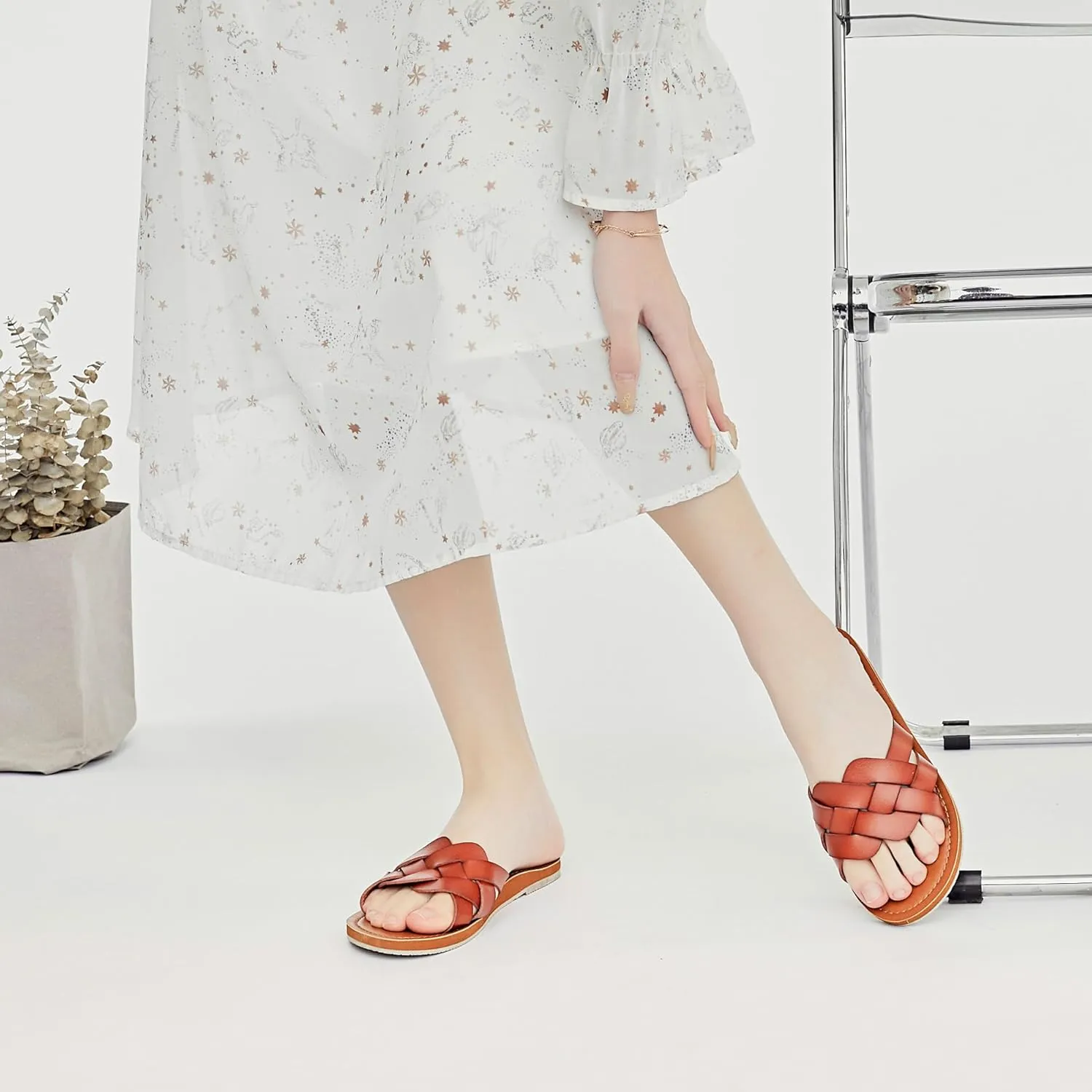 Ataiwee Women's Flat Slide Sandals - Fashion Slip On Flat Summer Shoes.
