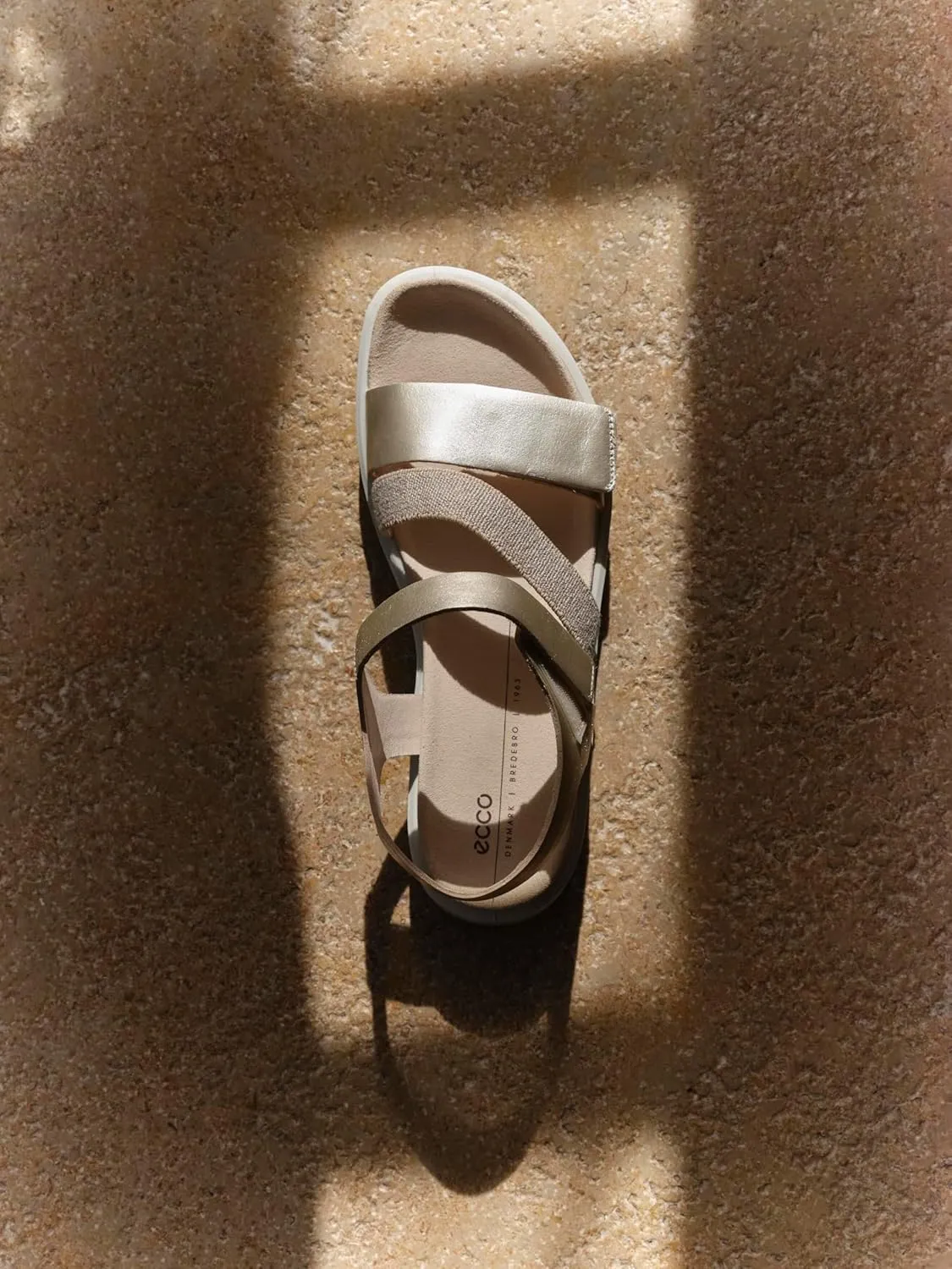 ECCO Women's Flowt Wedge Luxury Crossband Sandal