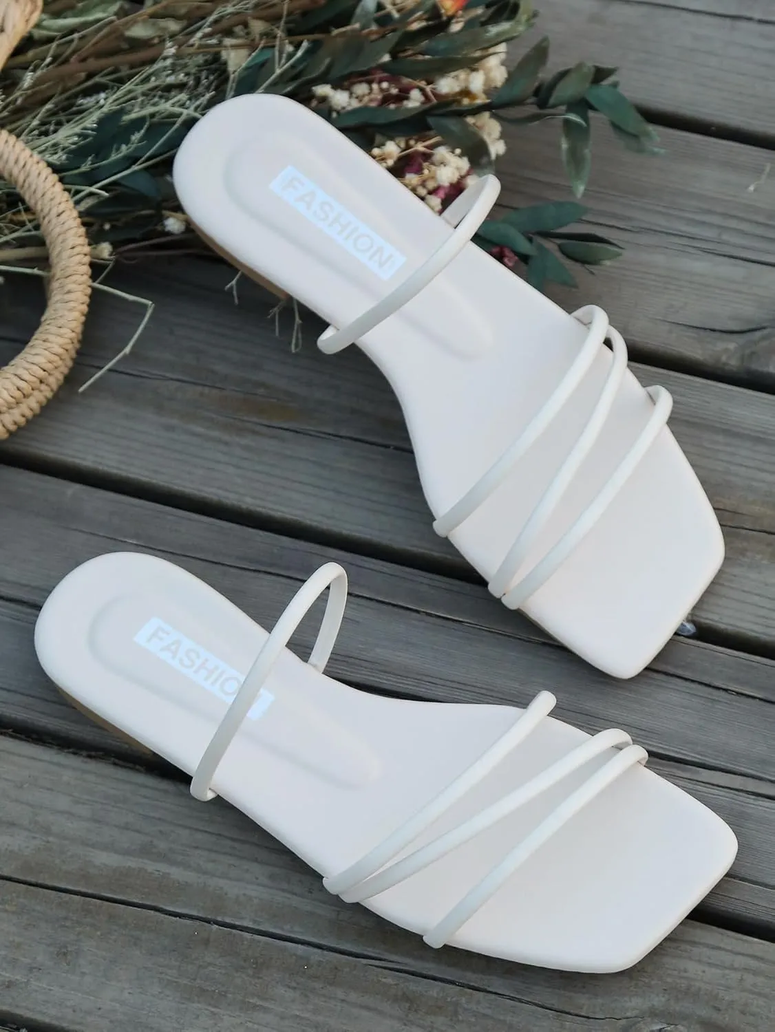 GORGLITTER Women's Cute Strappy Sandals Flat Sandals Toe Ring Summer Slide Sandal Slip on Flip Flops