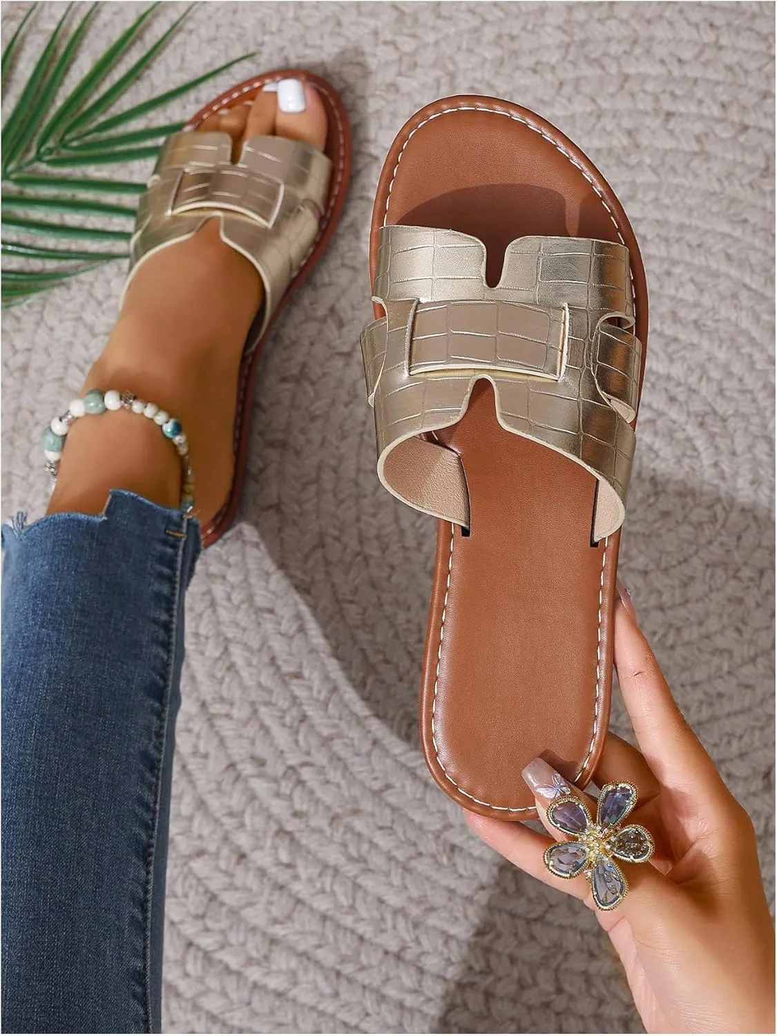 GORGLITTER Women's Open Toe Dressy Beach Sandal Trendy 2025 Comfy Flat Slide Summer Sandals