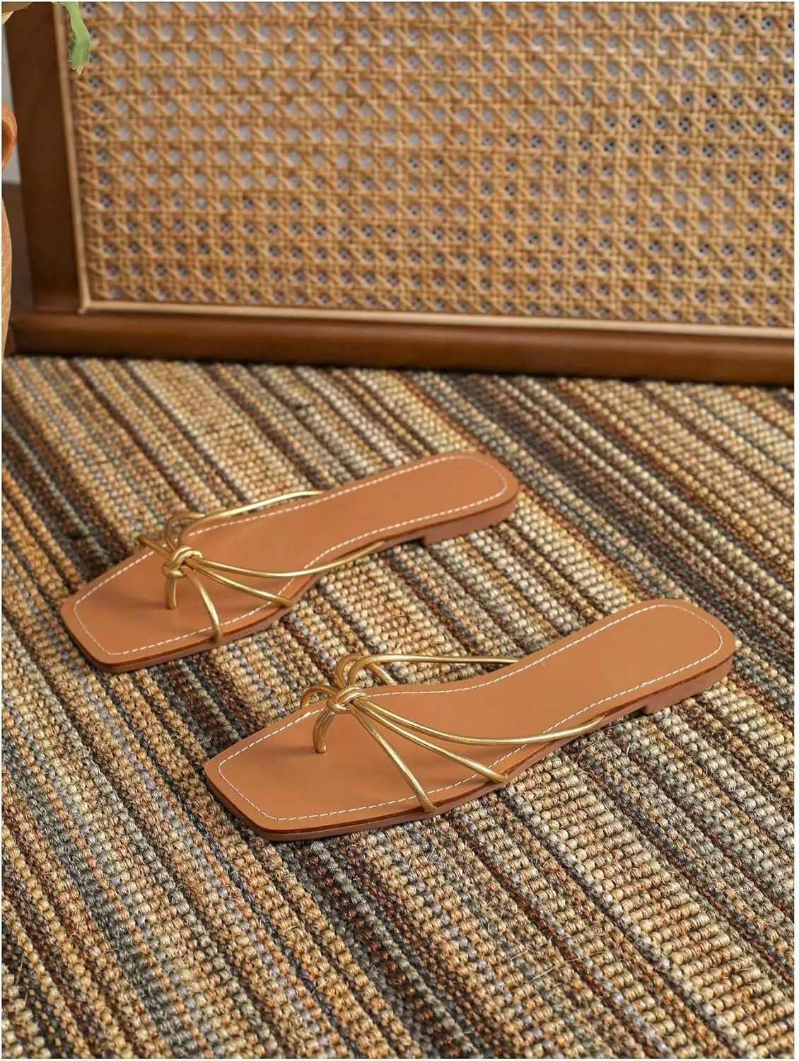 GORGLITTER Women's Strappy Flat Sandals Square Open Toe Flip Flops Comfy Summer Slip On Flat Shoes