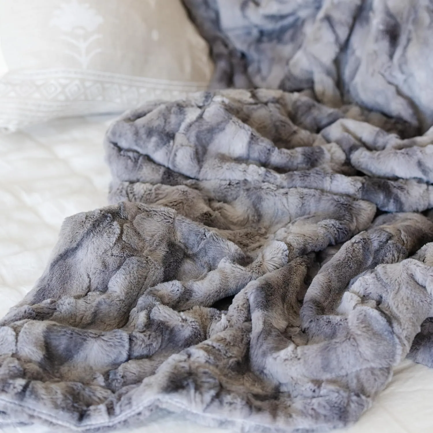 GRACED SOFT LUXURIES Oversized Throw Blanket Living Room Decor Softest Warm Elegant Aesthetic Comfy Cozy Faux Fur for Home, Couch, Sofa, Bed, Chair (XL 60" x 80", Marbled Gray)