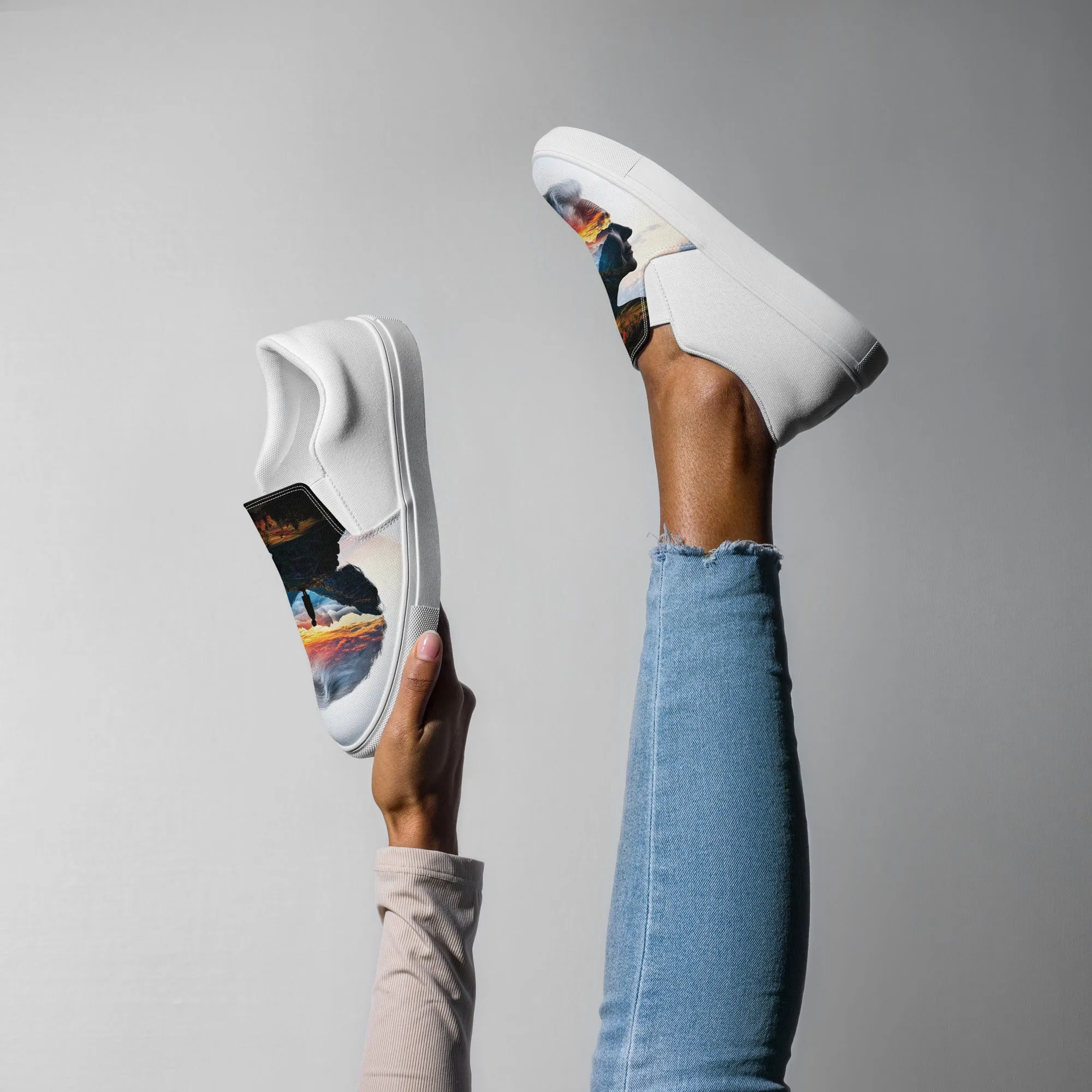 Hidden Peace Women’s slip-on canvas shoes