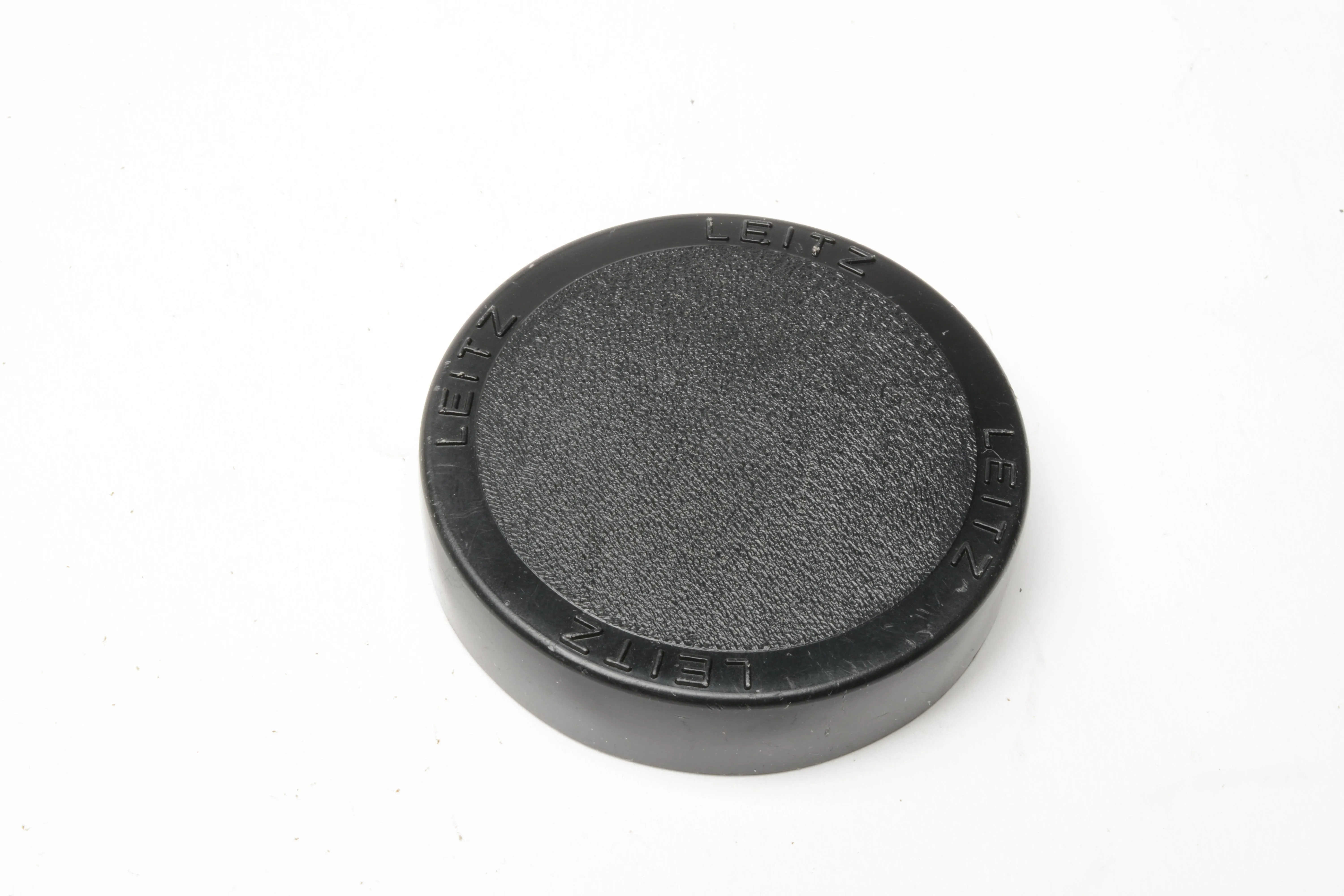 Leica 14153 56mm slip-on cap, Very clean
