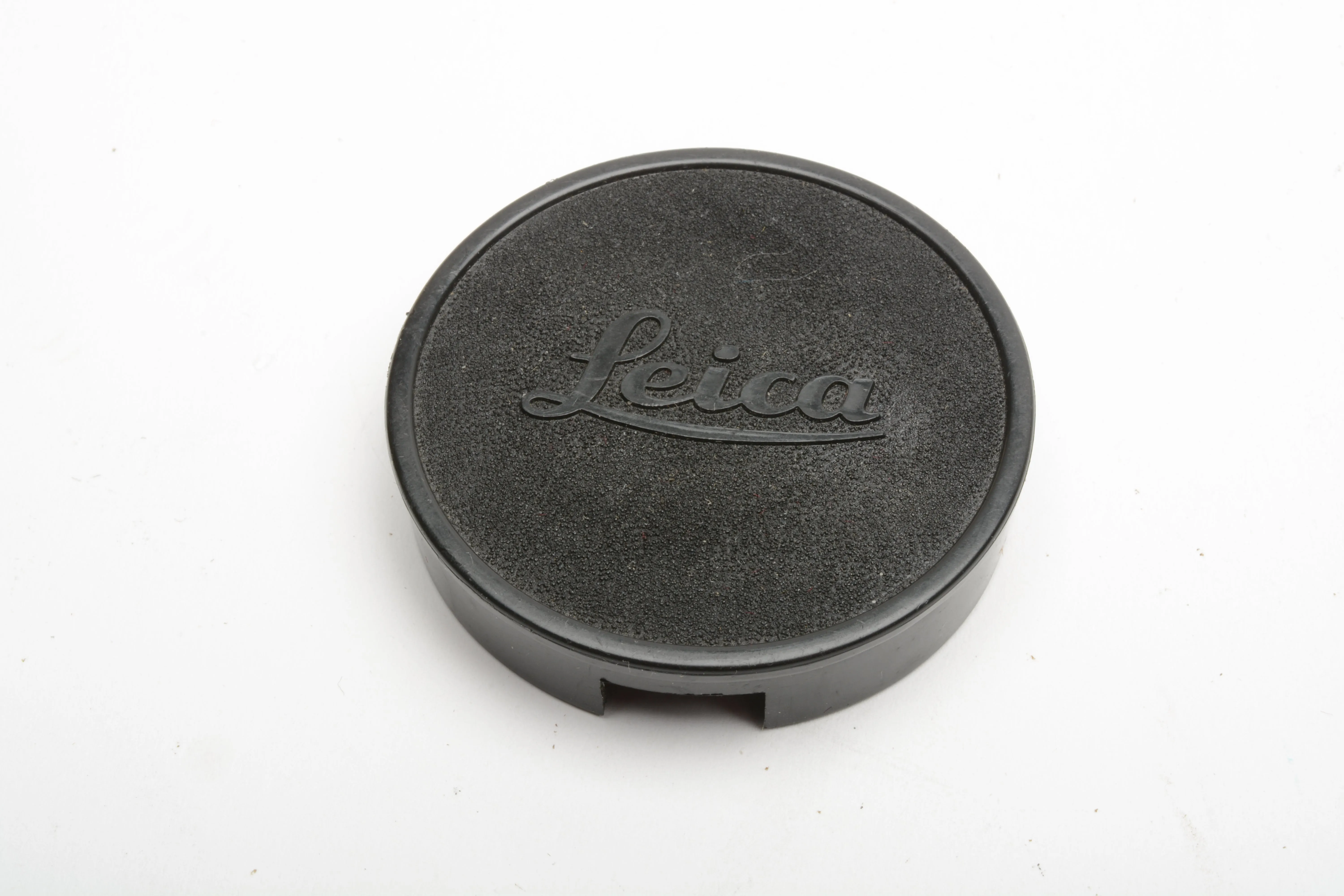 Leica 42mm vented slip-on cap for 50/2 35/2 /35/1.4 135/4 90/2.8