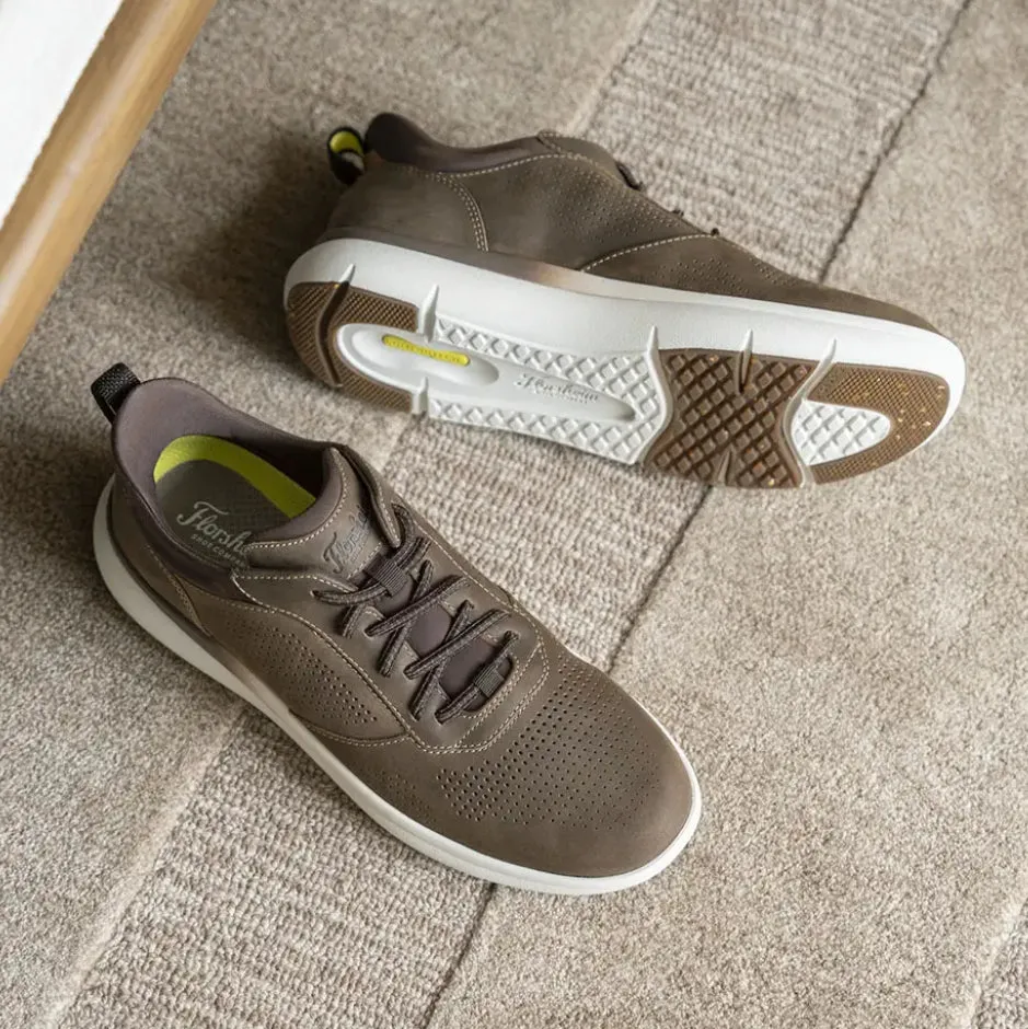 Men's Fleet-Perf Toe Elastic Lace Sneaker