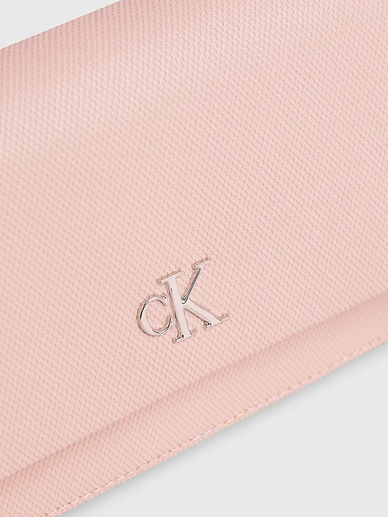 MINIMAL MONOGRAM W