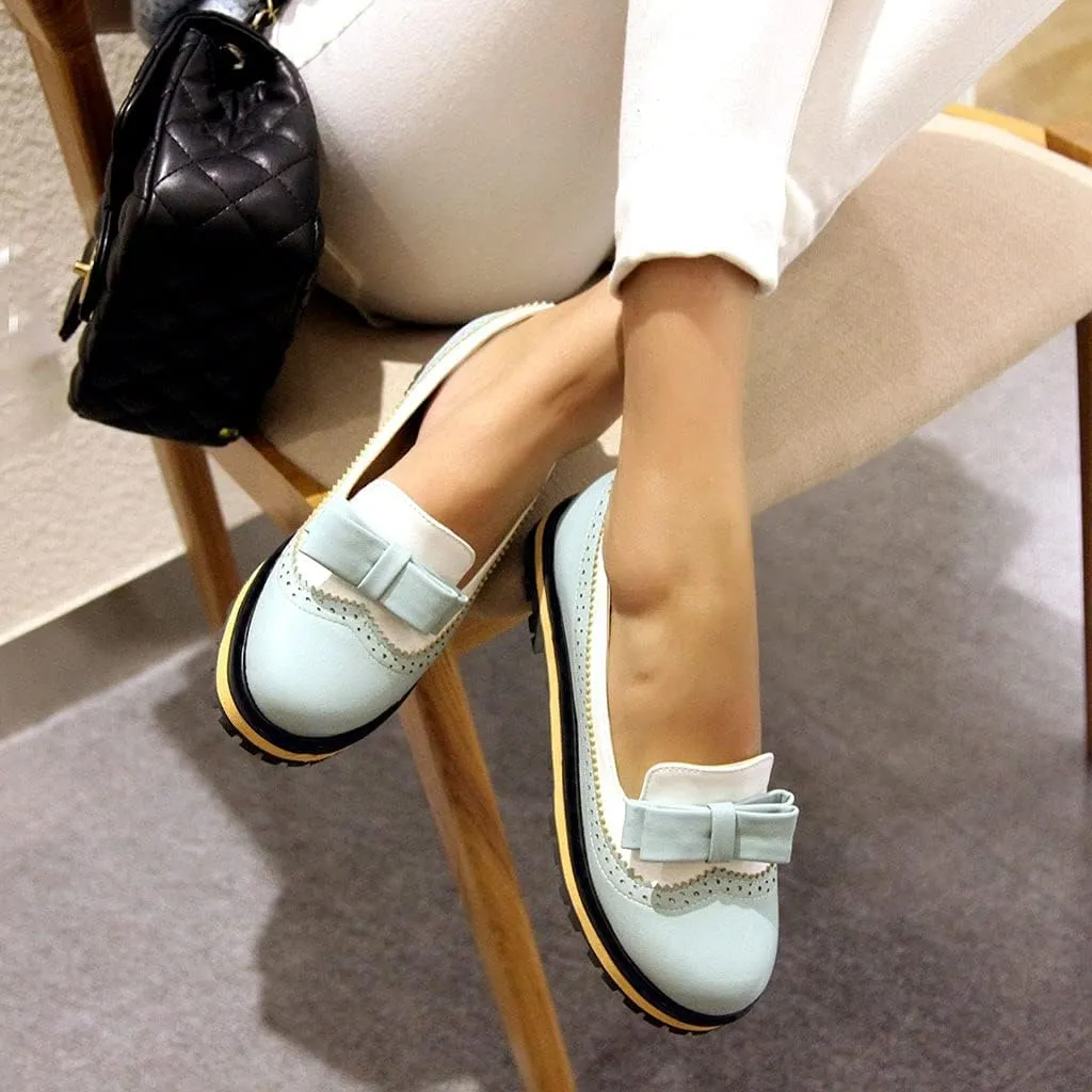 MIOKE Women's Flat Bow Slip On Oxford Shoes Two Tone Wingtip Perforated Low Heels School Oxfords Brogues