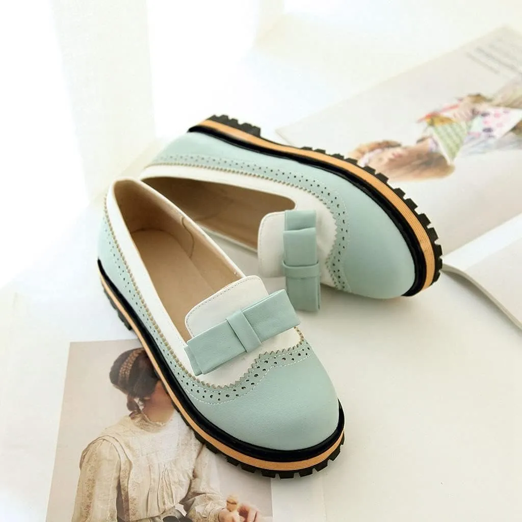 MIOKE Women's Flat Bow Slip On Oxford Shoes Two Tone Wingtip Perforated Low Heels School Oxfords Brogues