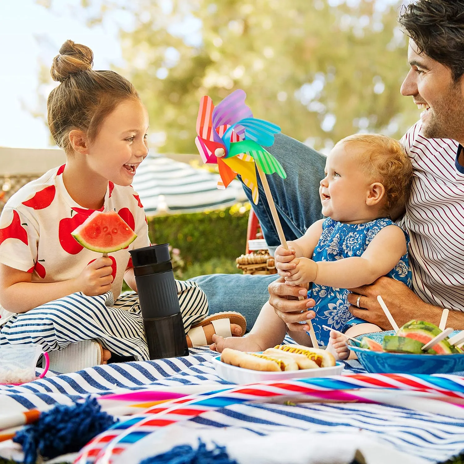 Munchkin® Miracle® 360 Cup Parent Pack, 24 Ounce Spill Proof Sippy Cups, Black and White, 2 Pack – Great for Toddlers, Big Kids or Adults