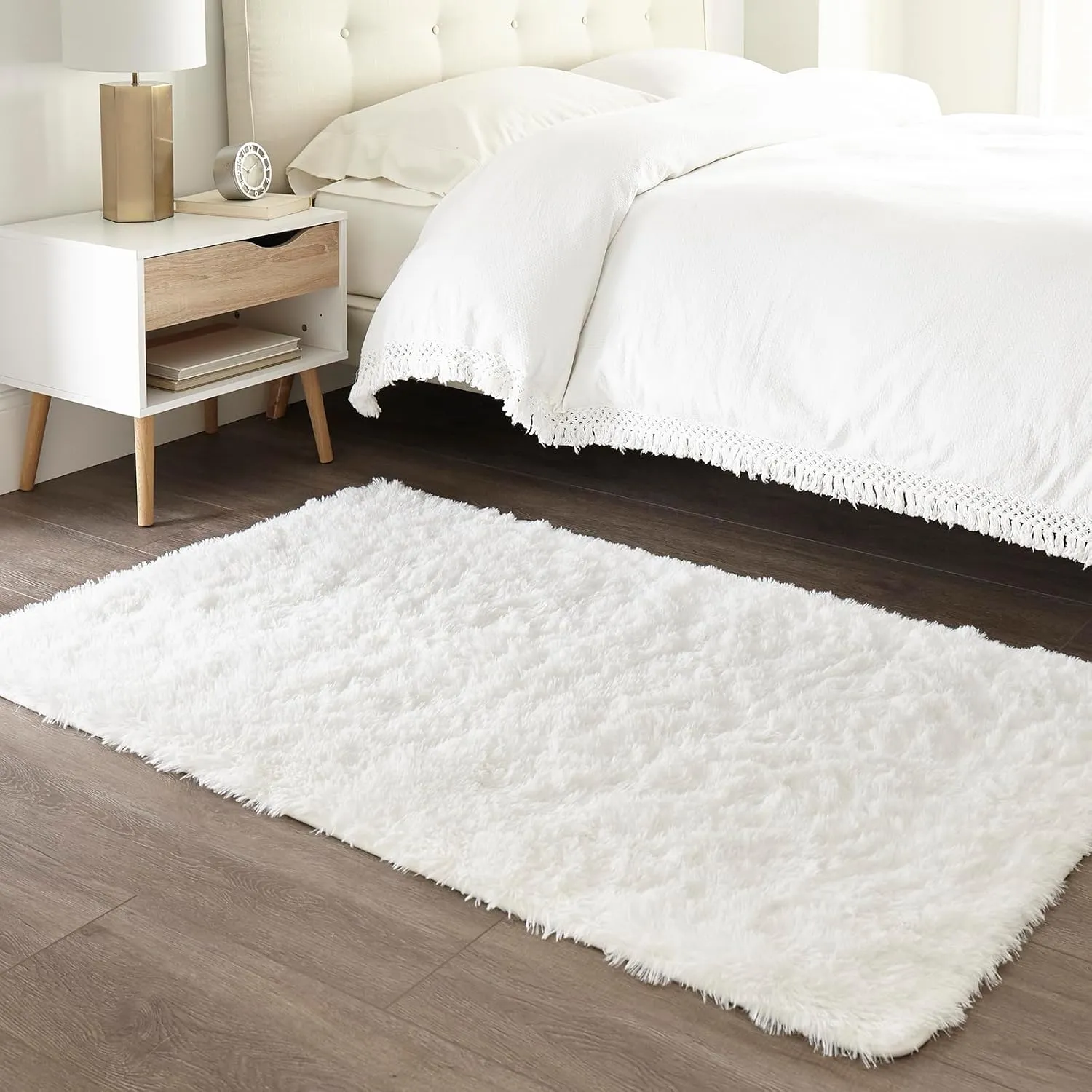 Ophanie Upgraded 3x5 Feet White Rugs for Bedroom Fluffy, Shaggy Bedside Floor Dorm Area Rug, Soft Fuzzy Non-Slip Indoor Room Carpet for Kids Boys Girls Teen Home Decor Aesthetic, Nursery