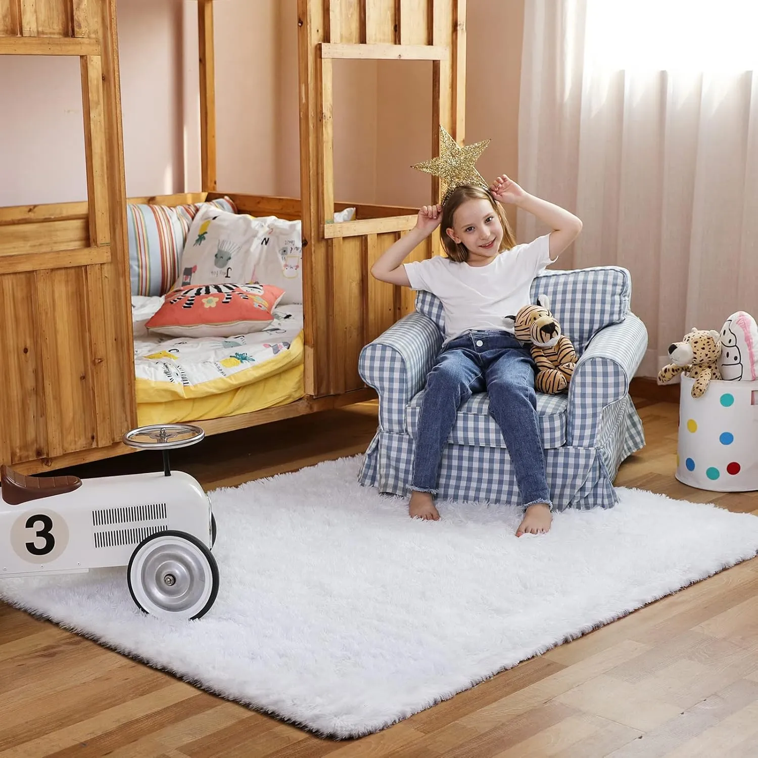 Ophanie White Area Rugs for Bedroom Fluffy, 4x6 Fuzzy Shag Plush Soft Shaggy Bedside Cream Rug, Ivory Living Room Carpet for Girls Kids Baby Teen Dorm Home Decor Aesthetic, Nursery