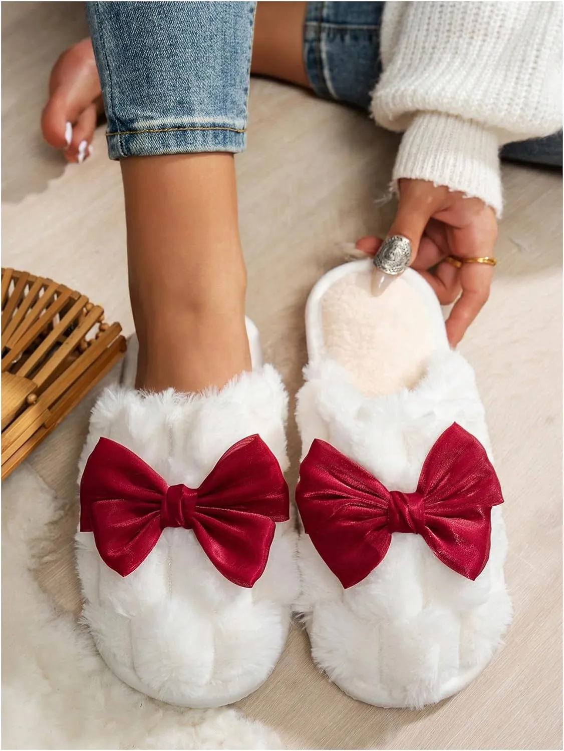 OYOANGLE Women's Bowknot Closed Toe Fuzzy Slippers Slip On Flat Furry Comfy Indoor House Slippers