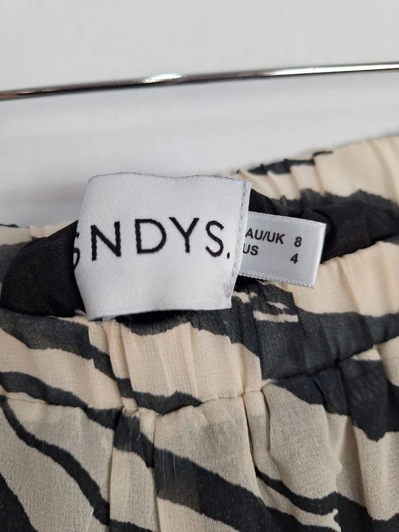 SNDYS Lightweight Flowy Zebra Pants Size 8