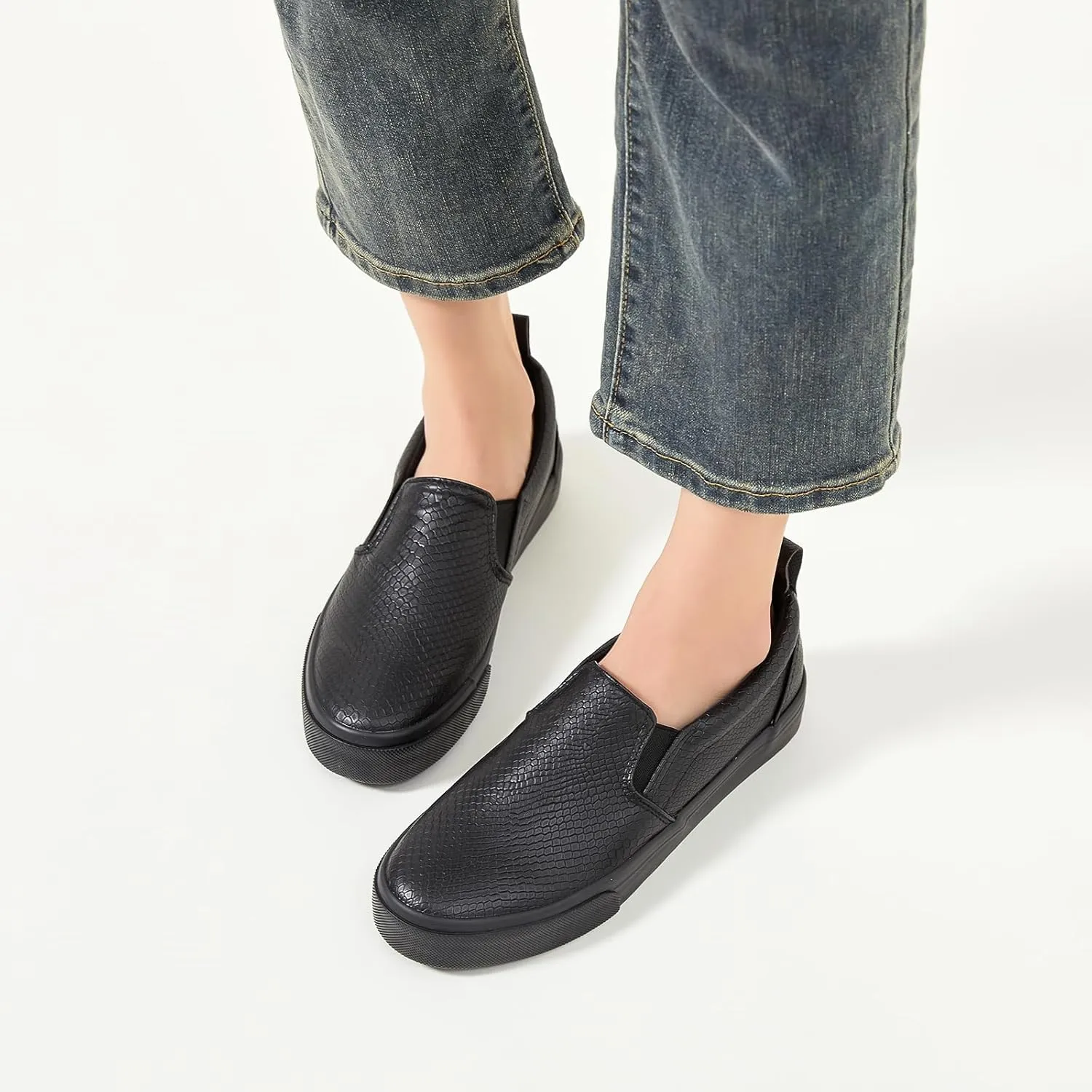 TUOPIN Womens Synthetic Leather Slip On Shoes,Padded Collar Slip on Sneakers for Women,Casual Loafers Walking Shoes