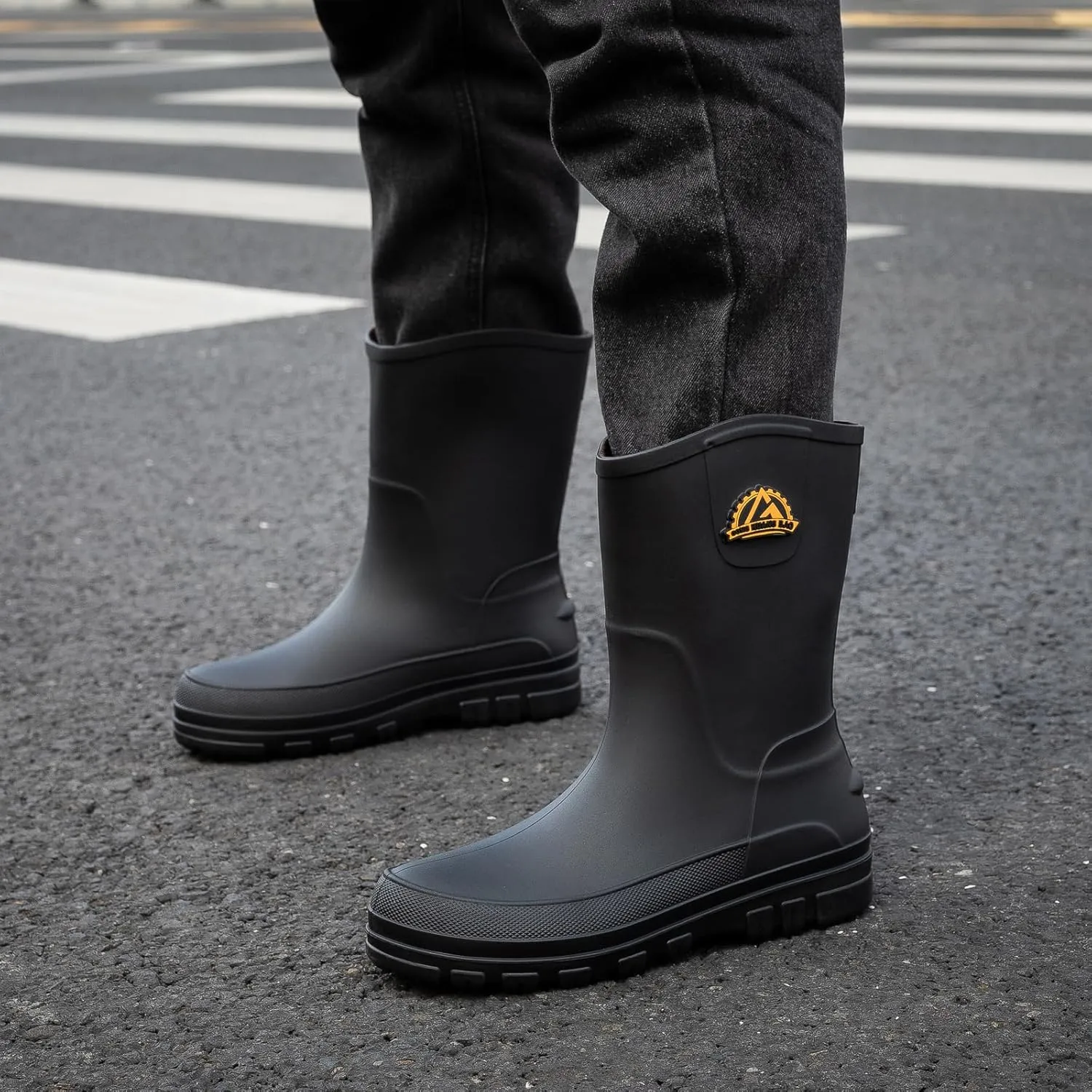 Waterproof Garden Rain Boots for Men Breathable Lightweight Mid Calf Deck Fishing Outdoor Slip Resistant Shoes