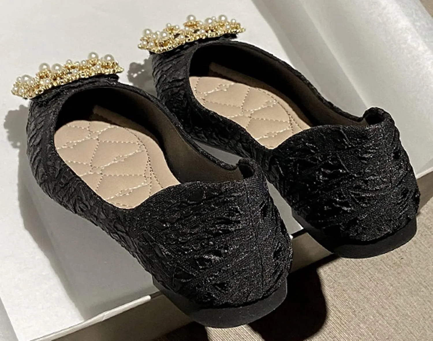 WENJIAZHIZHI Women's Rhinestones Pointed Toe Ballet Flats Casual Slip-On Walking Flats Loafers for Women Dressy Comfortable Shoes