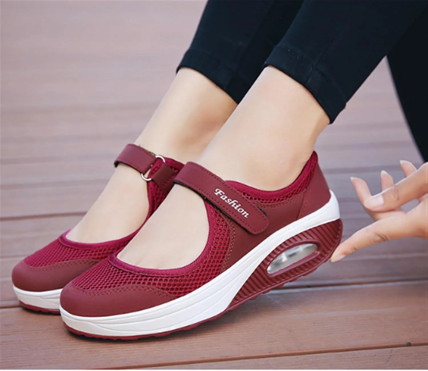 Women Slip On Walking Sneakers Mesh Lightweight Tennis Workout Non Slip Running Shoes