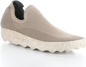 Women's CLIP226ASP Pull On Shoe Taupe, 8.5