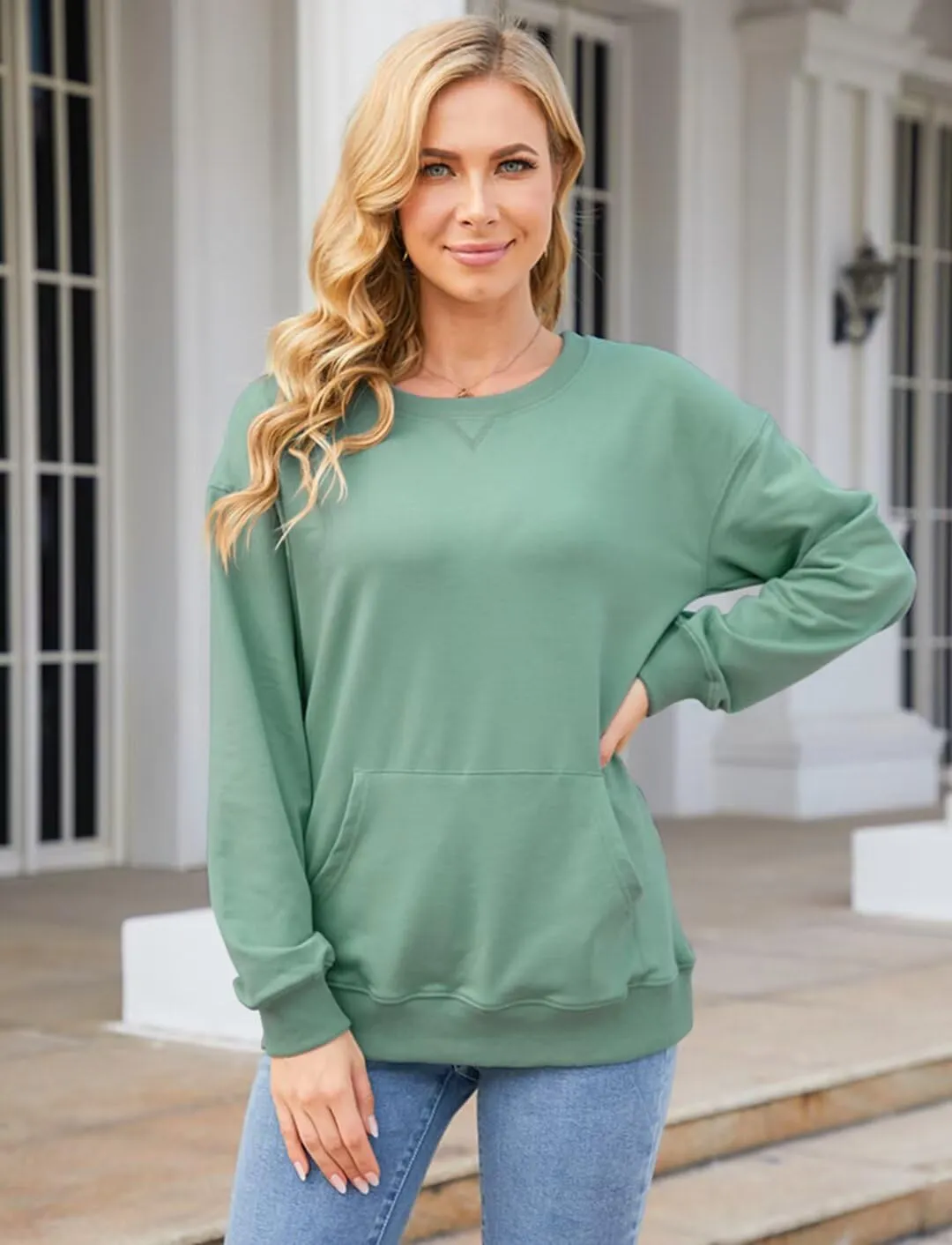 Womens Long Sleeve Sweatshirts Casual Crewneck Cute Pullover Tops Lightweight Sweatshirt with Pocket 2025